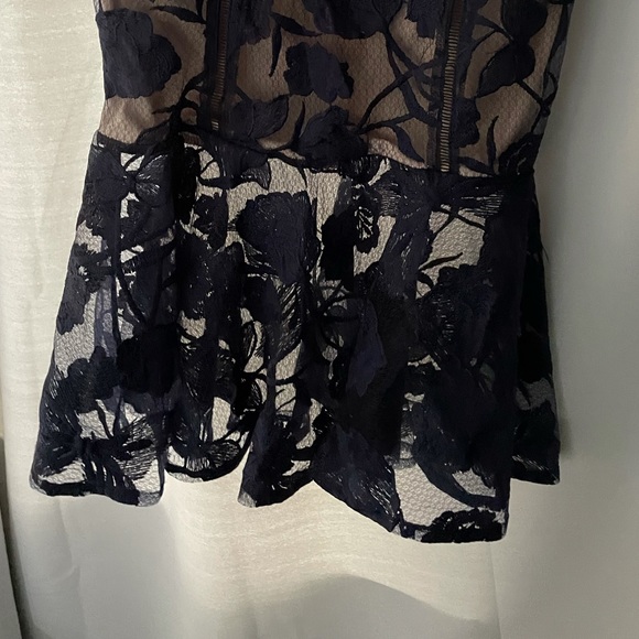 Navy Blue Floral Mesh Lace Trumpet Midi Dress - Picture 5 of 7